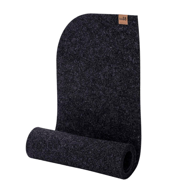 nachhaltiger-tischlaeufer-arvid-filz-upcycling-deutschland-anthrazit