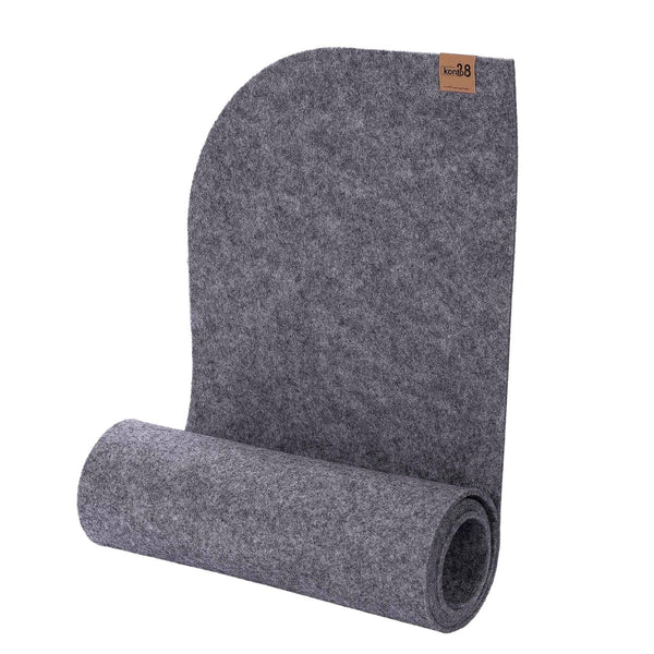 nachhaltiger-tischlaeufer-arvid-filz-upcycling-deutschland-grau-hellgrau