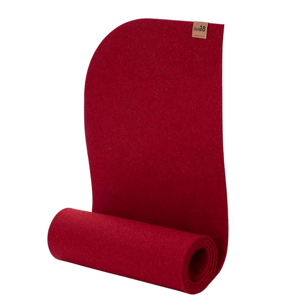 nachhaltiger-tischlaeufer-arvid-filz-upcycling-deutschland-rot