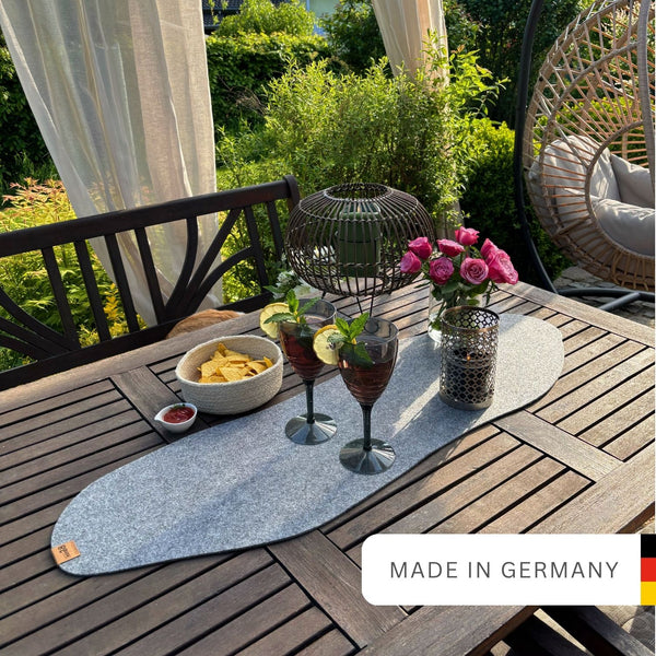 nachhaltiger-tischlaeufer-vejle-filz-upcycling-deutschland-hellgrau-grau-outdoor