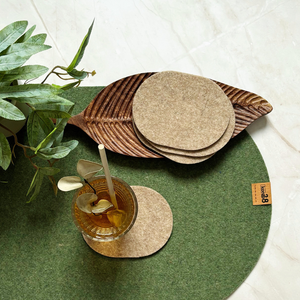 nachhaltiger untersetzer aus filz, schützt vor spritzern und flecken