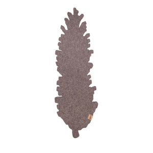 brauner weihnachtlicher Tischläufer aus Premium Filz in Form eines Tannenzapfen